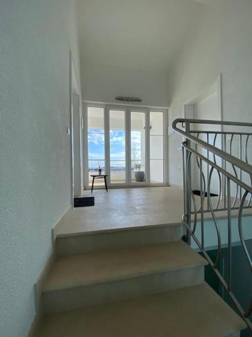 Laurus Apartment